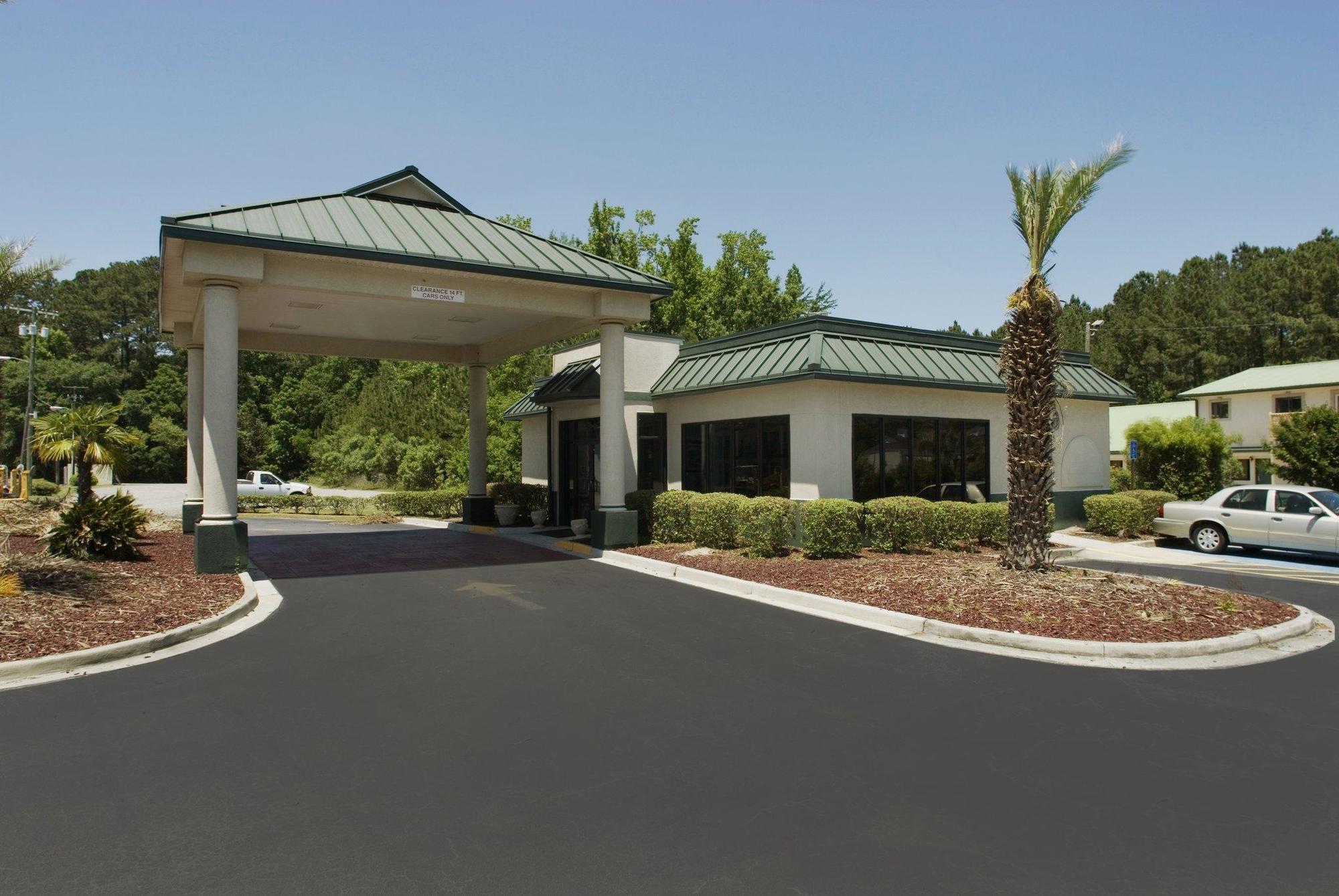 Days Inn By Wyndham Richmond Hill/Savannah Eksteriør bilde