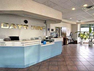 Days Inn By Wyndham Richmond Hill/Savannah Eksteriør bilde