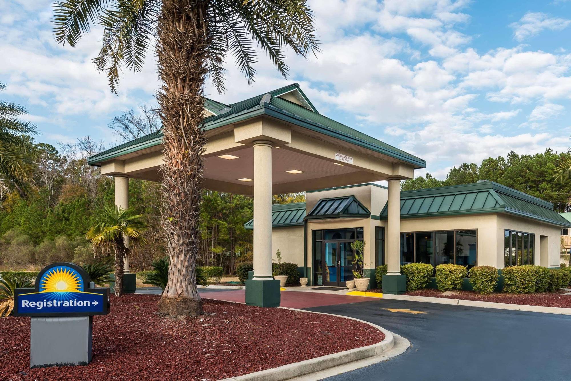 Days Inn By Wyndham Richmond Hill/Savannah Eksteriør bilde