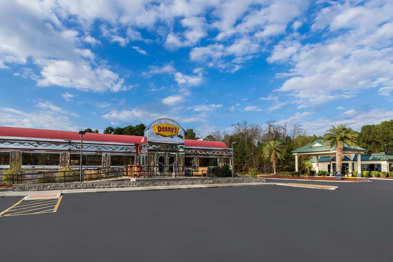Days Inn By Wyndham Richmond Hill/Savannah Eksteriør bilde